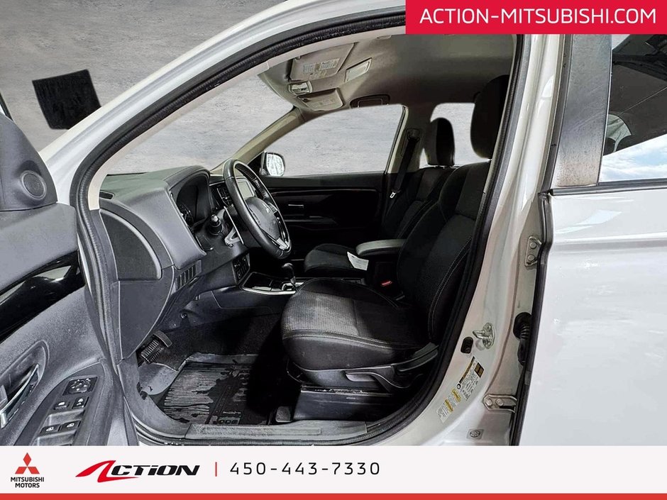 Mitsubishi Outlander SE AWC CARPLAY ANDROID AUTO 7 PASSAGERS . KEYLESS 2019-9