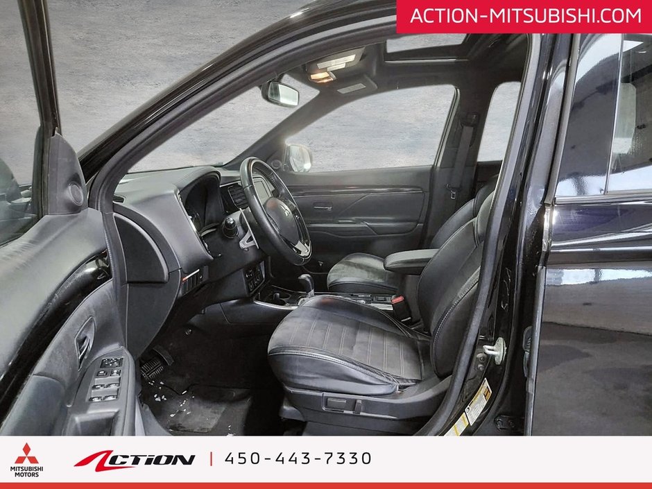 Mitsubishi Outlander SE Black Edition AWC Toit Ouvrant Bluetooth A/C 2019-10