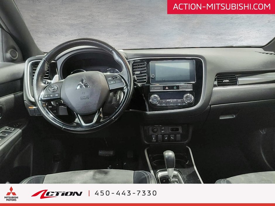 Mitsubishi Outlander SE Black Edition AWC Toit Ouvrant Bluetooth A/C 2019-18