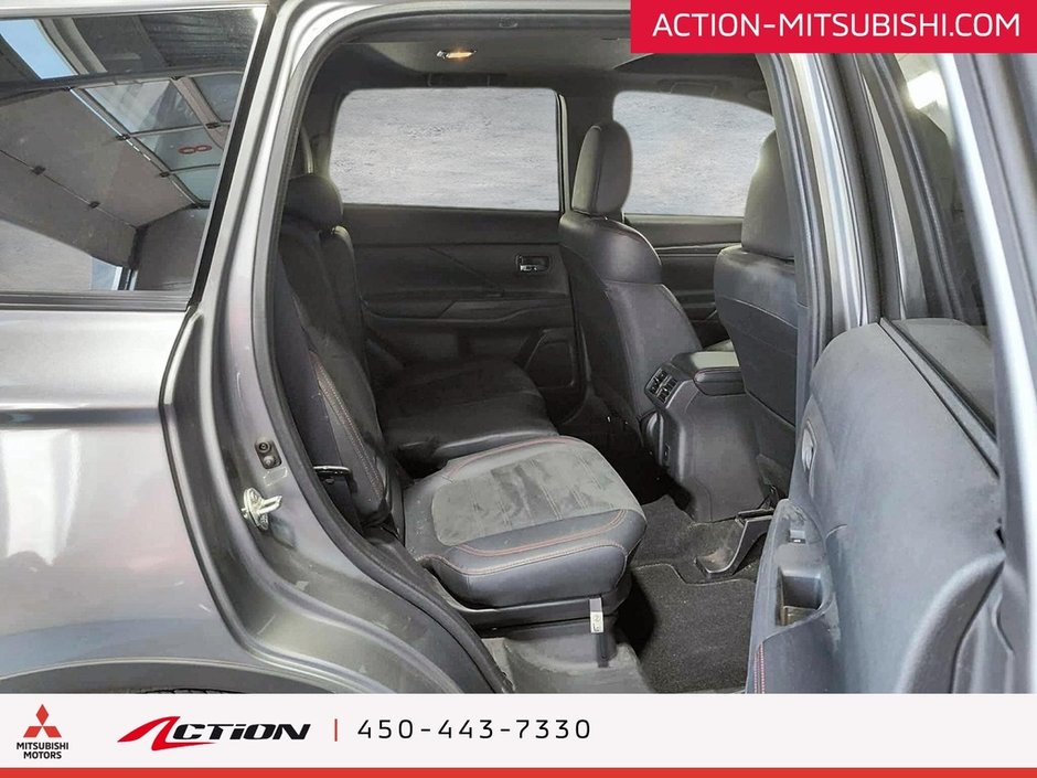 Mitsubishi Outlander Limited Edition S-AWC V6 Toit Ouvrant Hitch Mags 2020-13