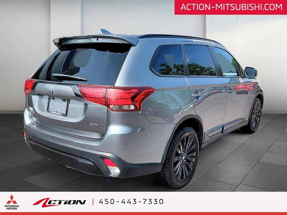 Mitsubishi Outlander Limited Edition S-AWC V6 Toit Ouvrant Hitch Mags 2020-4
