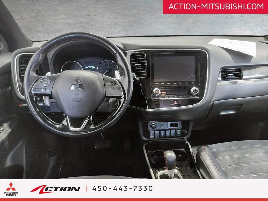 Mitsubishi Outlander Limited Edition S-AWC V6 Toit Ouvrant Hitch Mags 2020-17