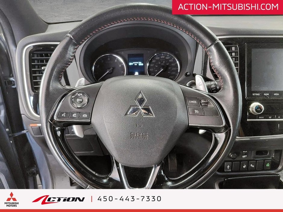 Mitsubishi Outlander Limited Edition S-AWC V6 Toit Ouvrant Hitch Mags 2020-18