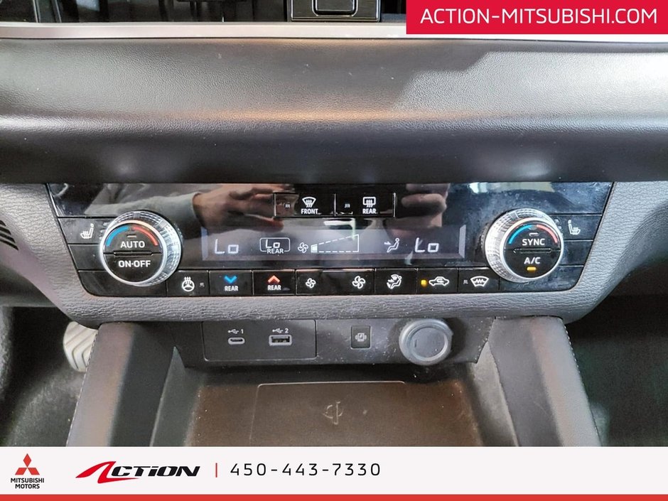 Mitsubishi Outlander LE S-AWC Toit Pano Carplay Android auto Navigation 2022-24