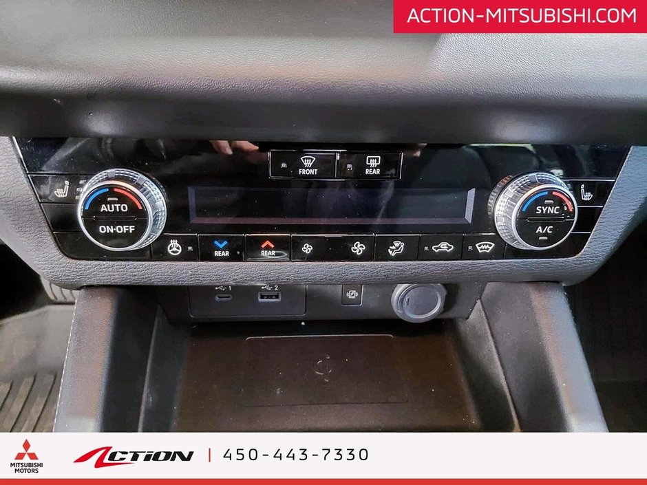 Mitsubishi Outlander LE Premium S-AWC Carplay Android Auto Toit Pano 2022-24