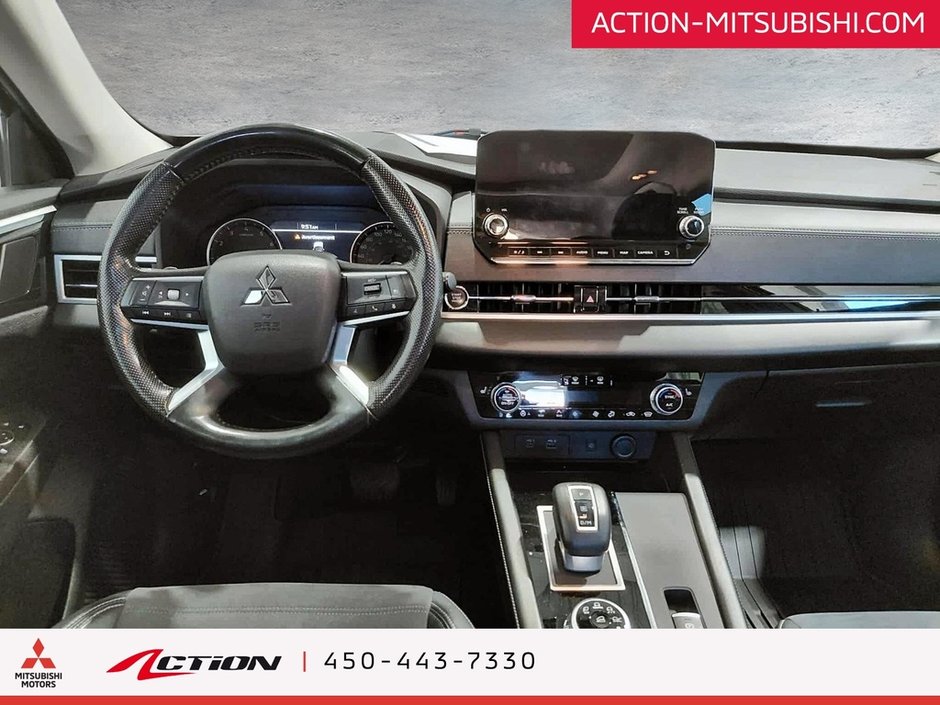 Mitsubishi Outlander LE Premium S-AWC Carplay Android Auto Toit Pano 2022-16