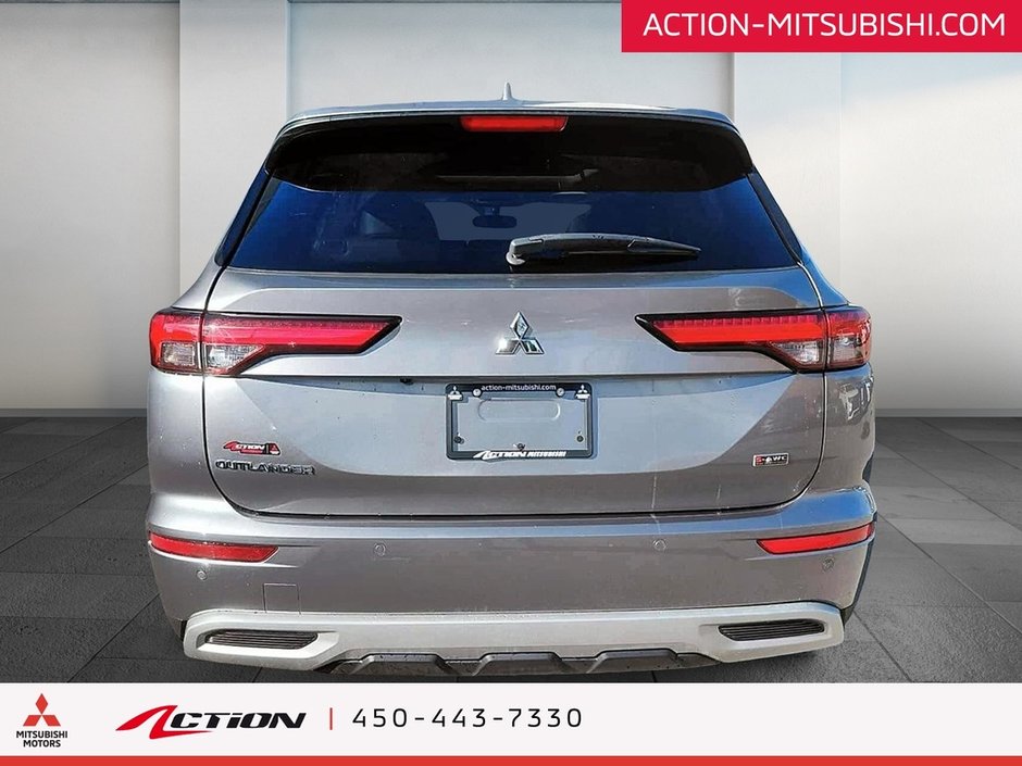 Mitsubishi Outlander LE Premium S-AWC Carplay Android Auto Toit Pano 2022-3