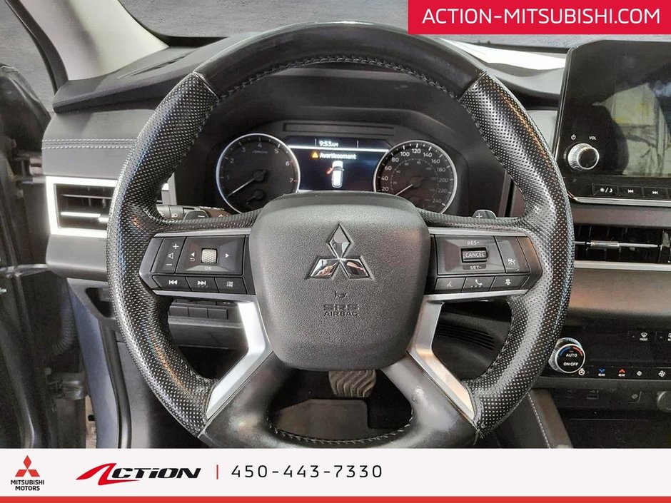 Mitsubishi Outlander LE Premium S-AWC Carplay Android Auto Toit Pano 2022-17