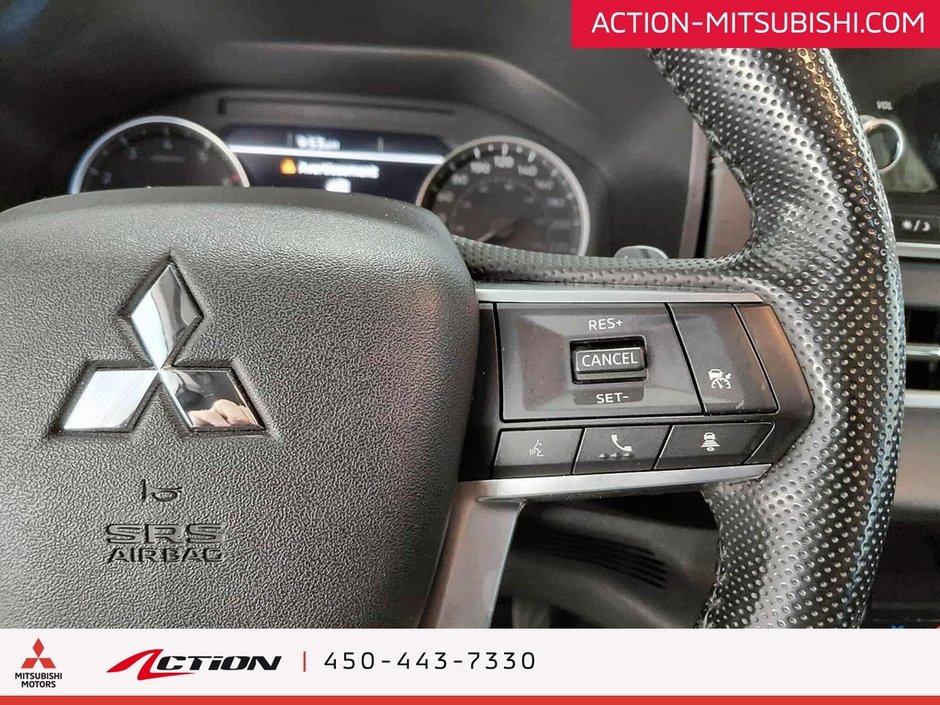 Mitsubishi Outlander LE Premium S-AWC Carplay Android Auto Toit Pano 2022-19