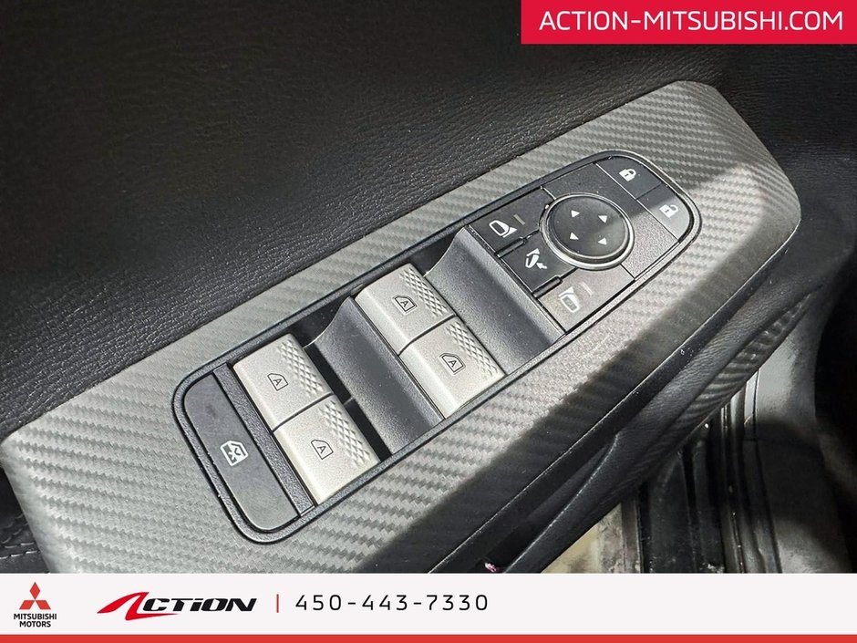 Mitsubishi Outlander GT S-AWC  Cuir Toit Ouvrant Mags A/C .  Caplay 2022-18