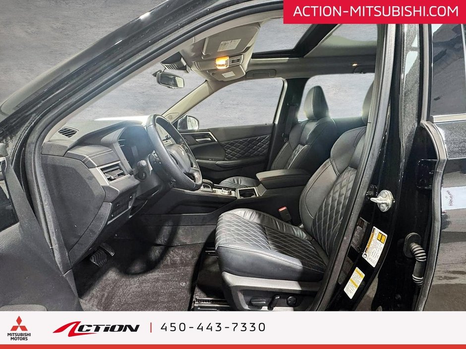 Mitsubishi Outlander GT S-AWC  Cuir Toit Ouvrant Mags A/C .  Caplay 2022-10