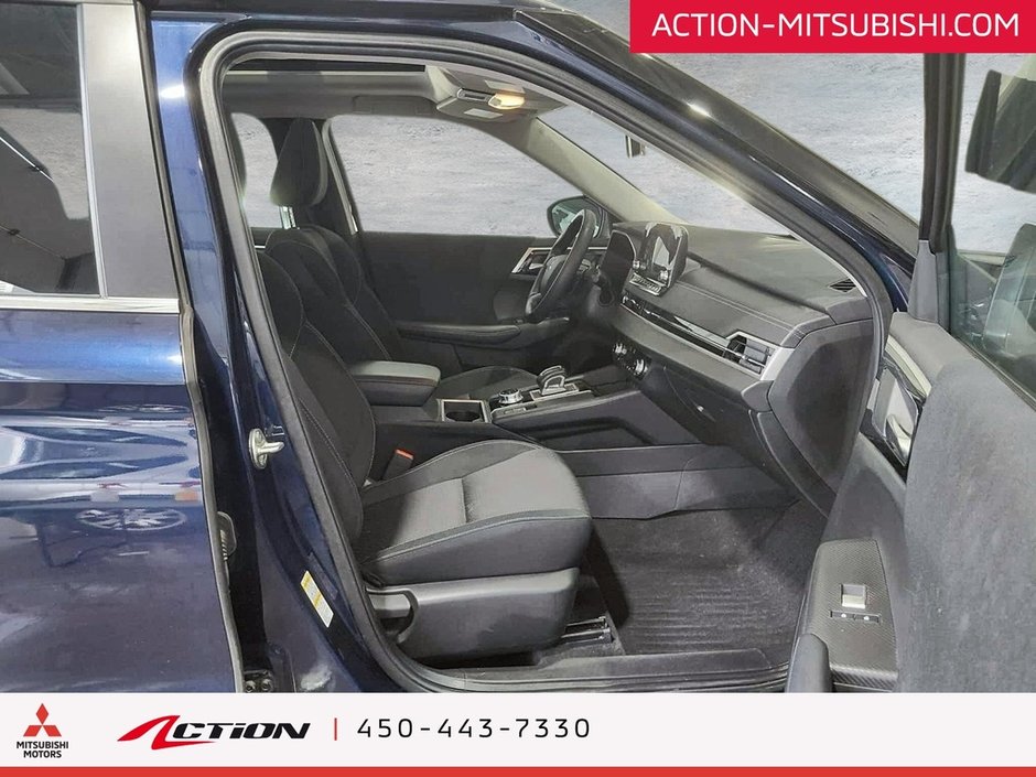 2023 Mitsubishi Outlander LE S-AWC Carplay Android Auto Toit Pano-14
