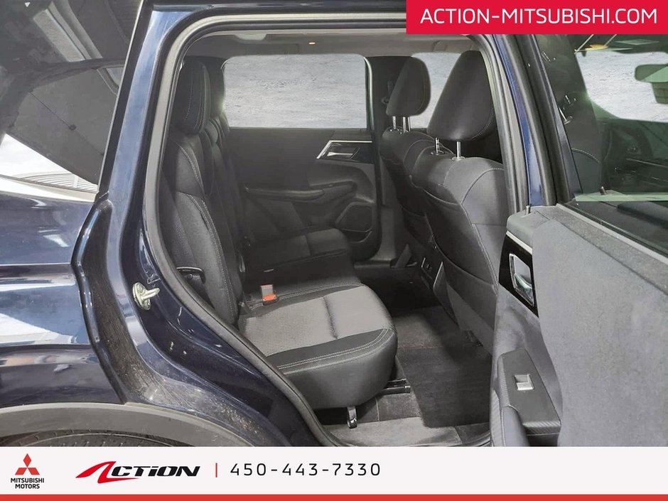 2023 Mitsubishi Outlander LE S-AWC 7 Passagers Toit Pano Carplay Android-13