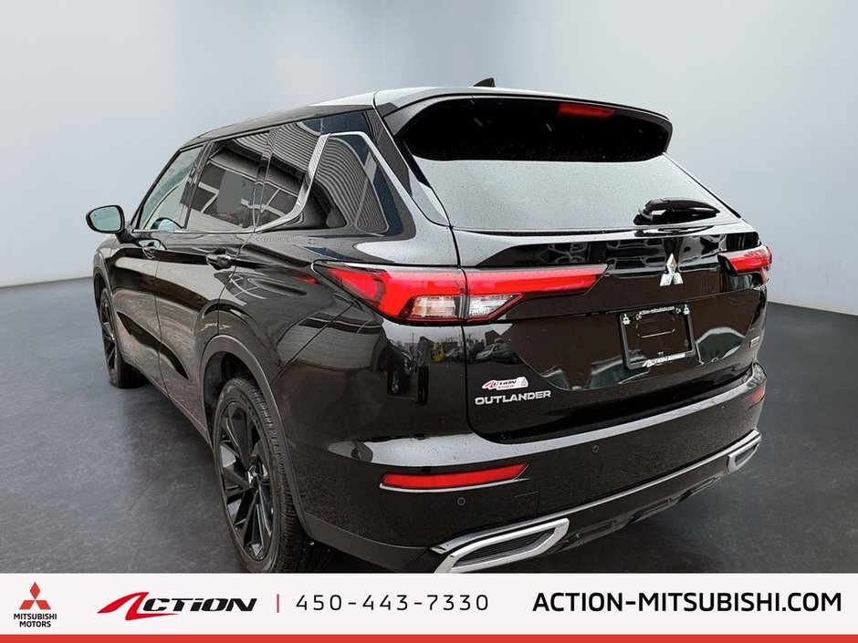 2023 Mitsubishi Outlander NOIR S-AWC Toit Pano Cuir Bancs Chauffants Boss-2