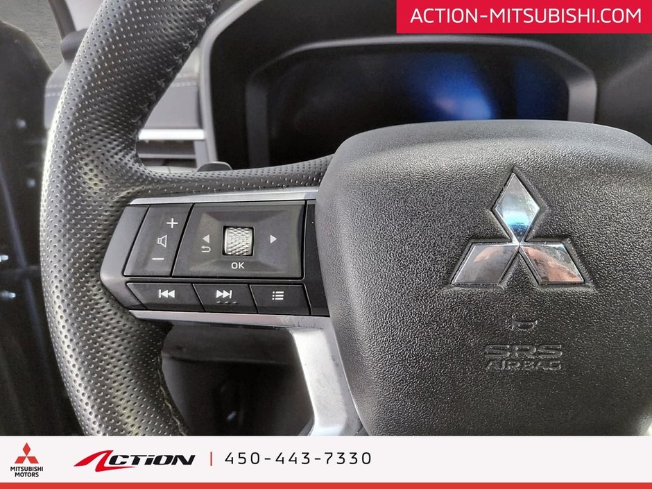 2023 Mitsubishi Outlander NOIR S-AWC Toit Pano Cuir Bancs Chauffants Boss-20