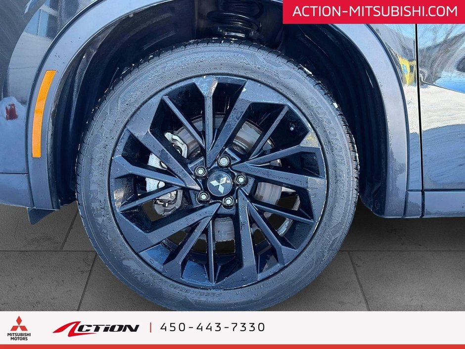 2023 Mitsubishi Outlander NOIR S-AWC Toit Pano Cuir Bancs Chauffants Boss-8