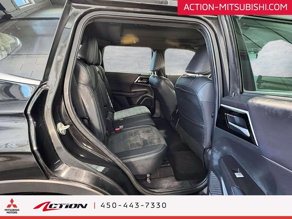 2023 Mitsubishi Outlander NOIR S-AWC Toit Pano Cuir Bancs Chauffants Boss-15