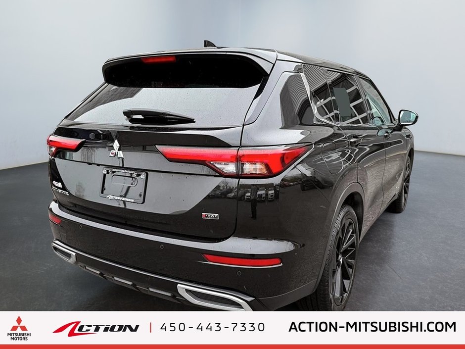 2023 Mitsubishi Outlander NOIR S-AWC Toit Pano Cuir Bancs Chauffants Boss-4