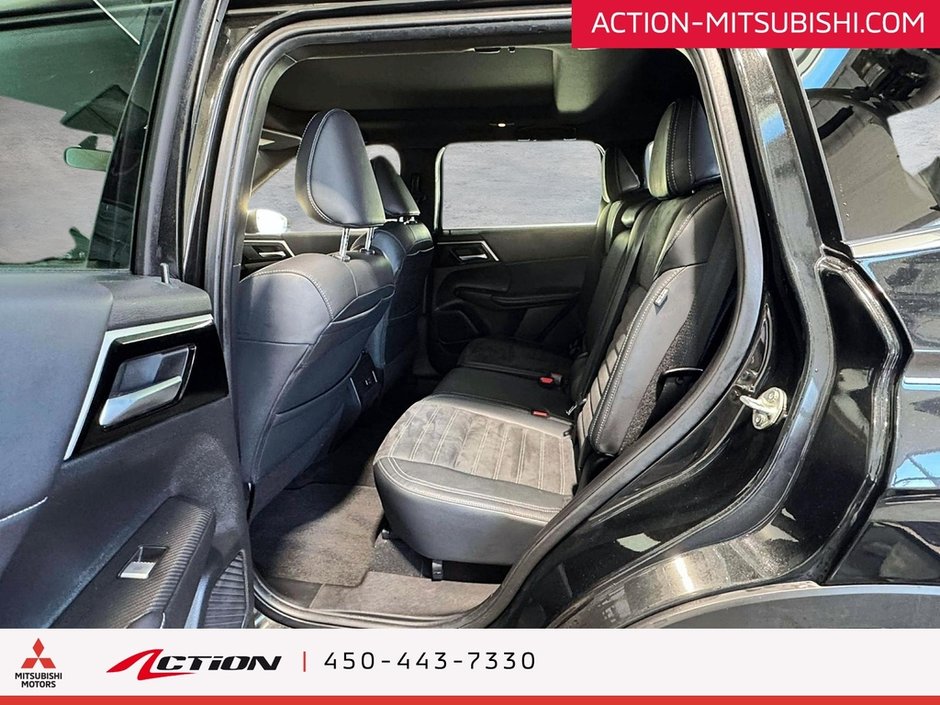 2023 Mitsubishi Outlander NOIR S-AWC Toit Pano Cuir Bancs Chauffants Boss-11