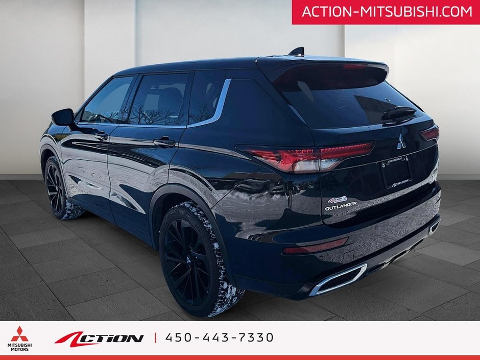 2023 Mitsubishi Outlander NOIR S-AWC Toit Pano Cuir Bancs Chauffants Boss-2