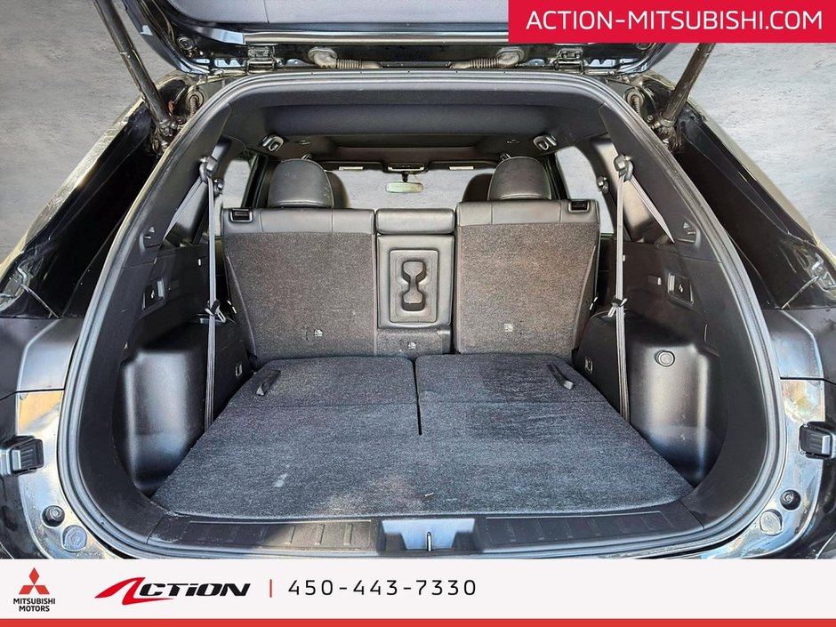 2023 Mitsubishi Outlander NOIR S-AWC Toit Pano Cuir Bancs Chauffants Boss-12