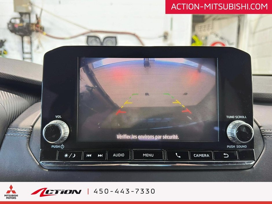 2023 Mitsubishi Outlander NOIR S-AWC Toit Pano Cuir Bancs Chauffants Boss-23