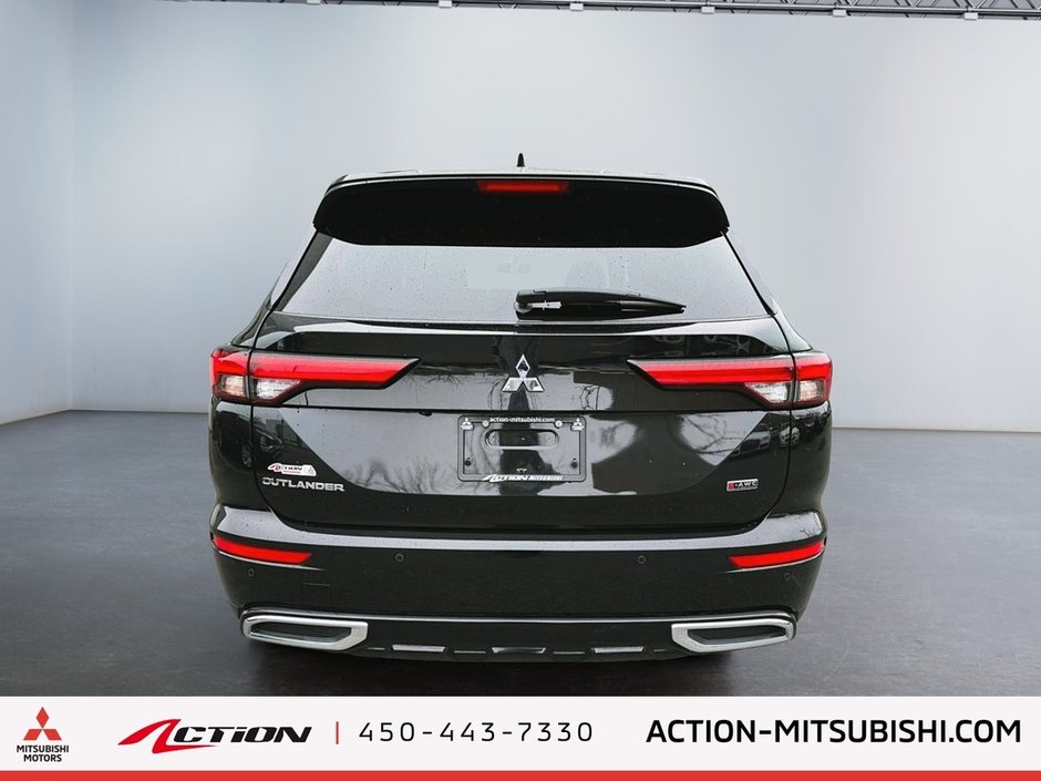 2023 Mitsubishi Outlander NOIR S-AWC Toit Pano Cuir Bancs Chauffants Boss-3