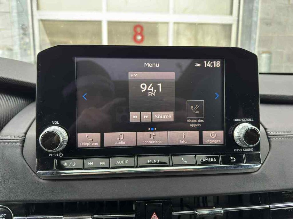 2023 Mitsubishi Outlander NOIR S-AWC Toit Pano Cuir Bancs Chauffants Boss-10