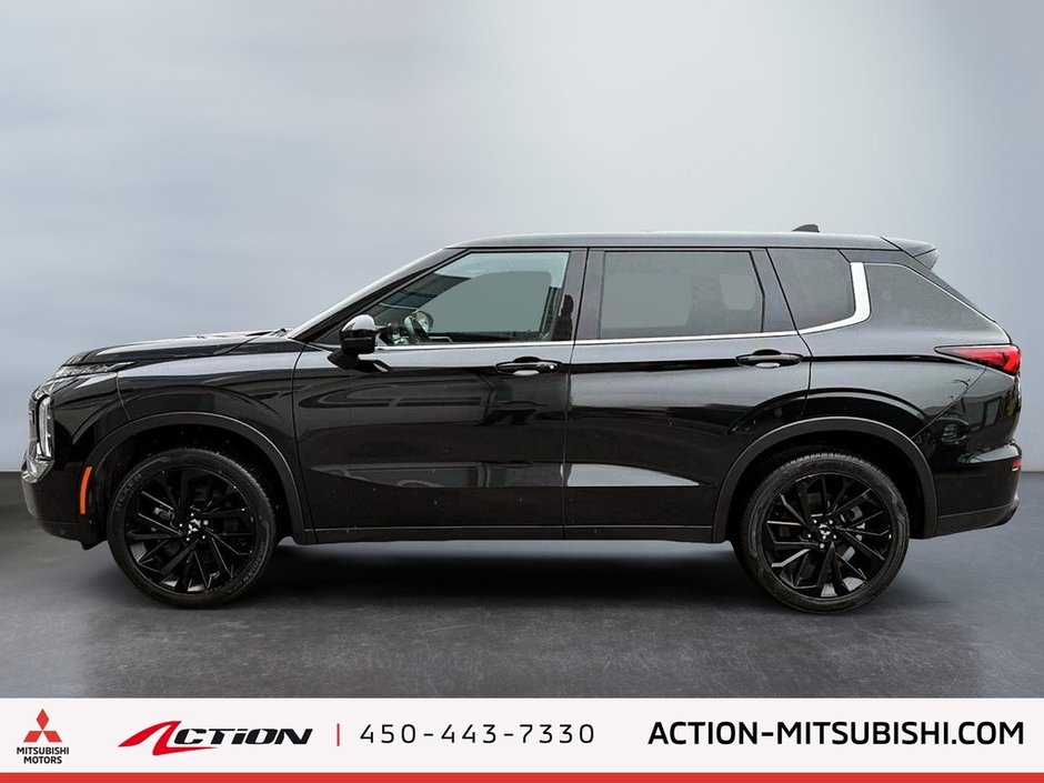 2023 Mitsubishi Outlander NOIR S-AWC Toit Pano Cuir Bancs Chauffants Boss-1