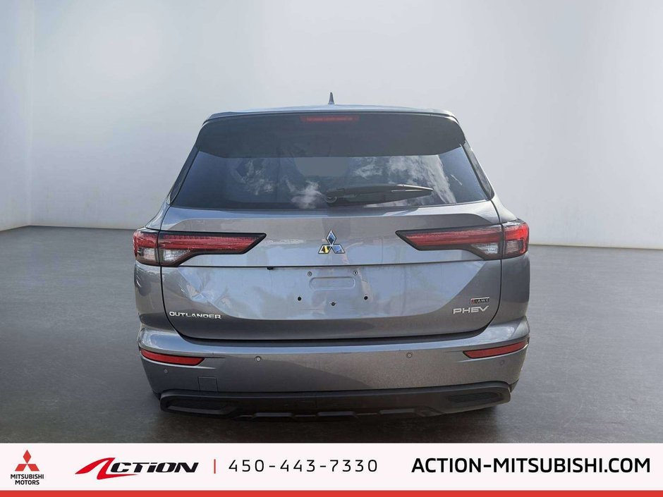 2023 Mitsubishi Outlander ES-3