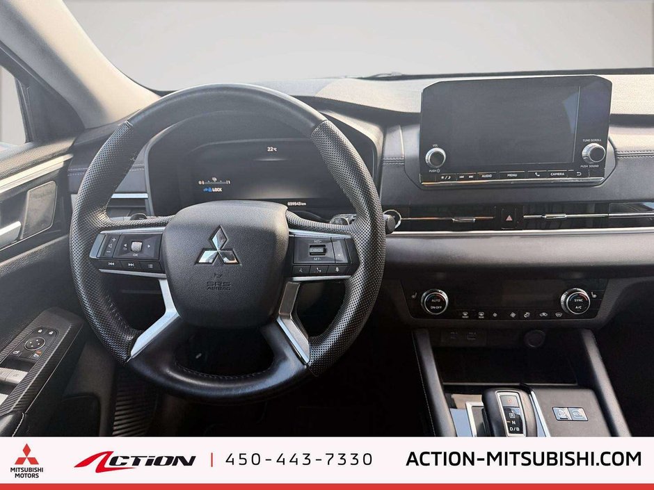 2023 Mitsubishi Outlander ES-16