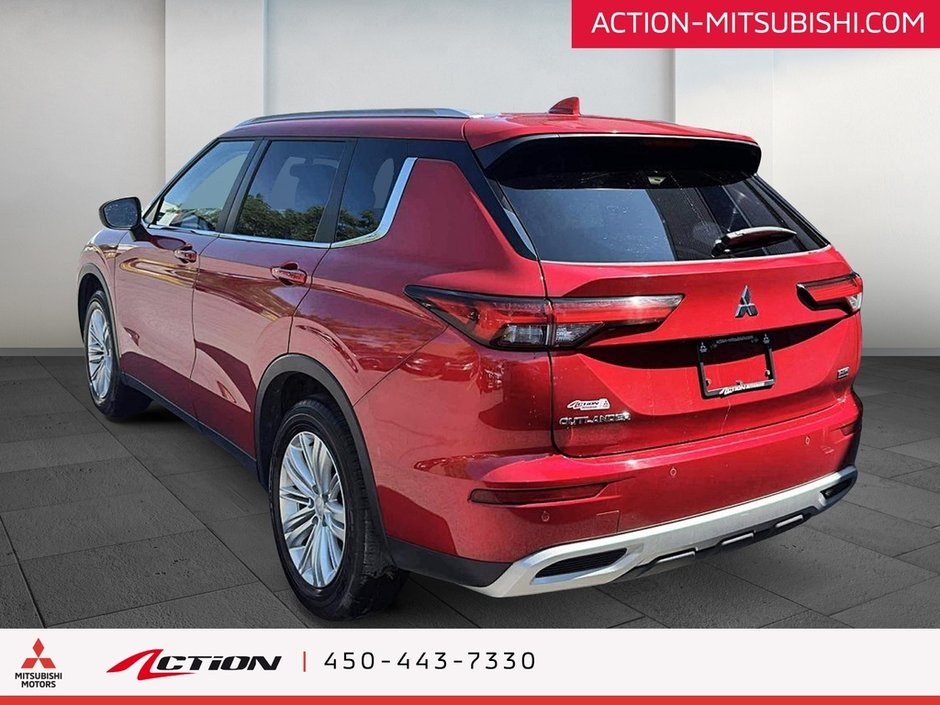 Mitsubishi Outlander SE S-AWC Toit Pano Carplay Android Auto Mags 18 2024-2
