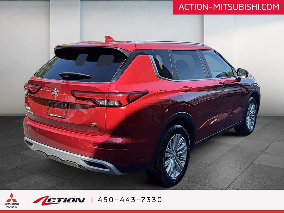 Mitsubishi Outlander SE S-AWC Toit Pano Carplay Android Auto Mags 18 2024-4