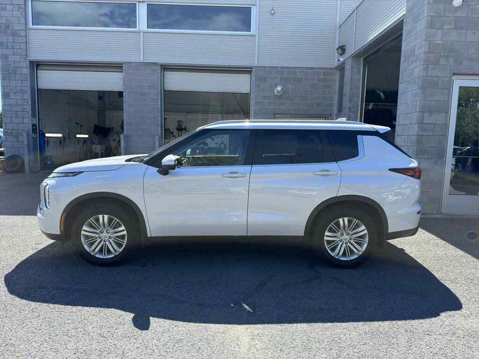 2024 Mitsubishi Outlander ES S-AWC 7 Passagers Carplay Android Auto Mags 18-3