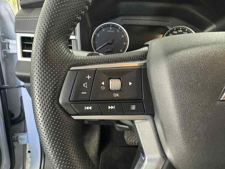 2024 Mitsubishi Outlander ES S-AWC 7 Passagers Carplay Android Auto Mags 18-26