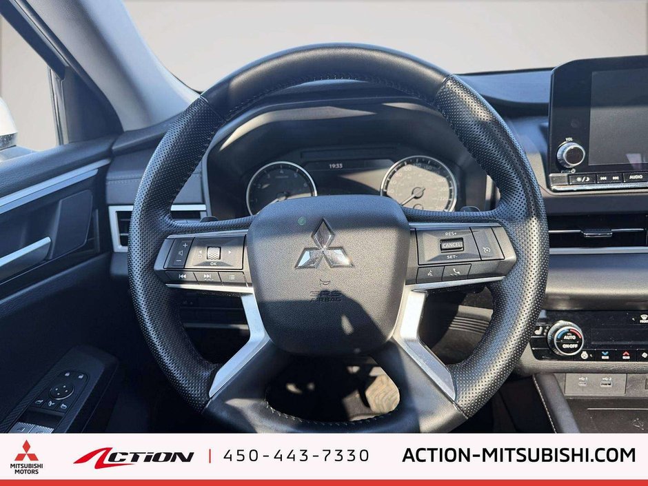 2024 Mitsubishi Outlander SE-18