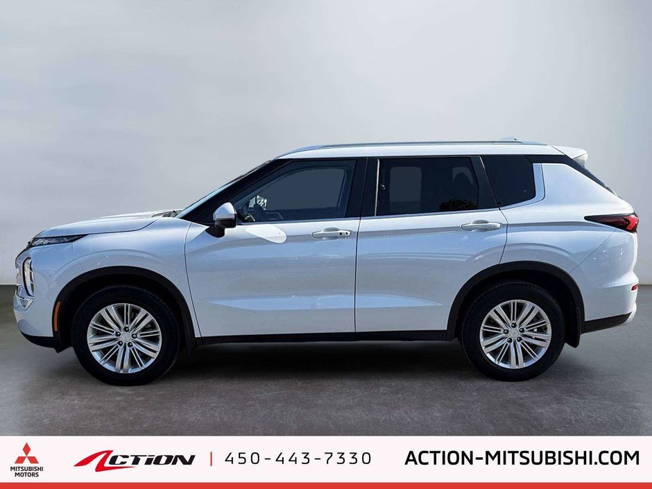 2024 Mitsubishi Outlander SE-1