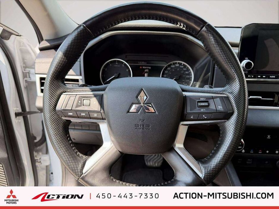 2024 Mitsubishi Outlander SE Toit Pano Mags Carplay Android Auto-17
