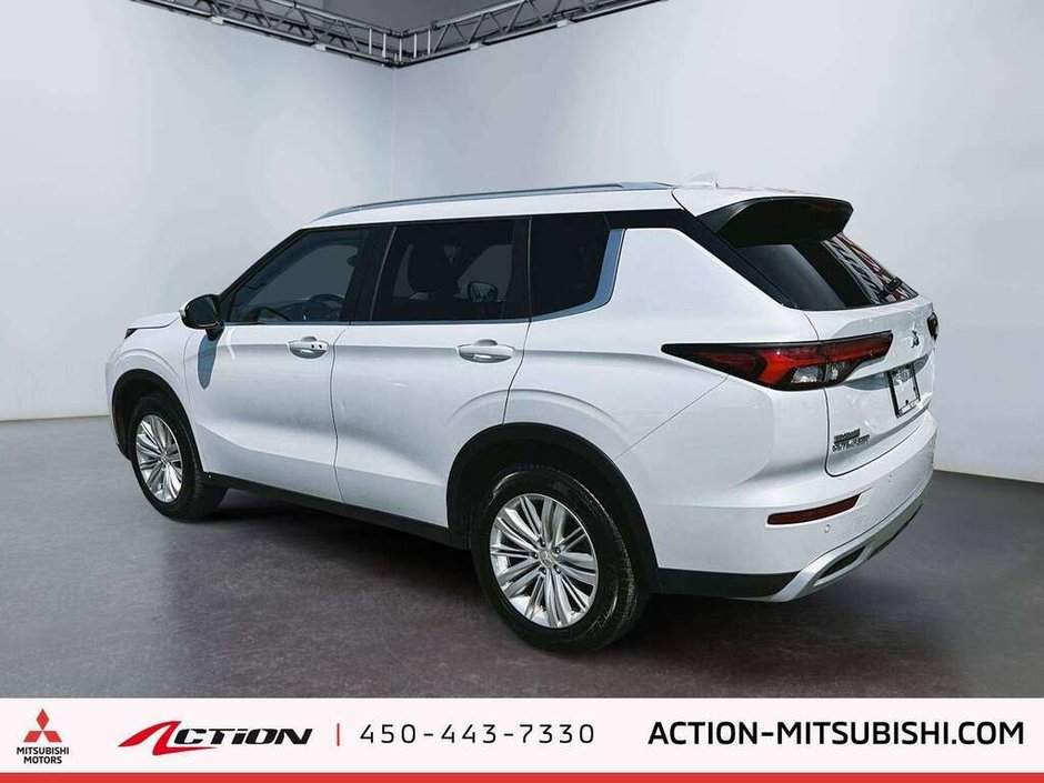 2024 Mitsubishi Outlander SE Toit Pano Mags Carplay Android Auto-2