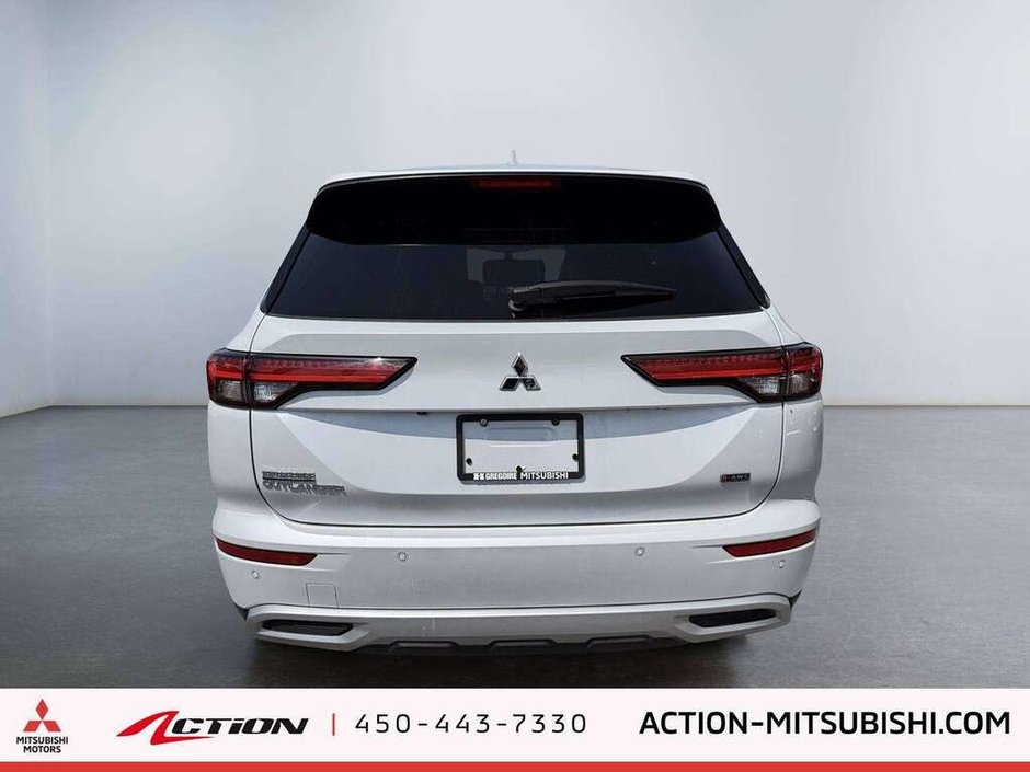 2024 Mitsubishi Outlander SE Toit Pano Mags Carplay Android Auto-3