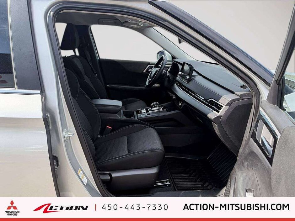 2024 Mitsubishi Outlander ES Carplay Android Auto A / C Gr.Électriques-15