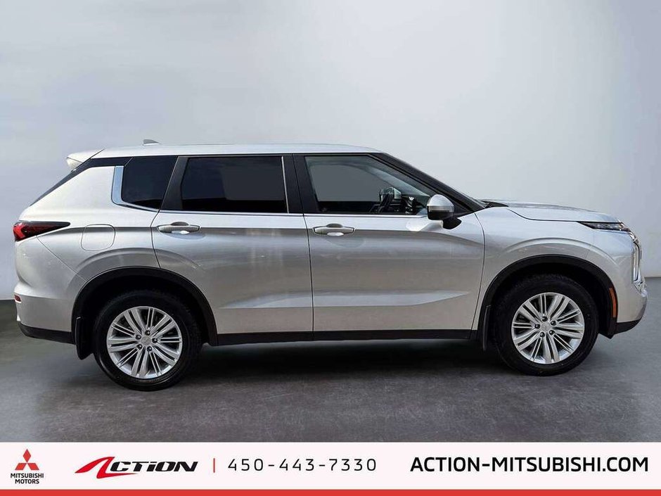 2024 Mitsubishi Outlander ES Carplay Android Auto A / C Gr.Électriques-5