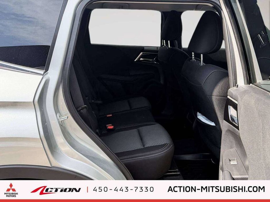 2024 Mitsubishi Outlander ES Carplay Android Auto A / C Gr.Électriques-14
