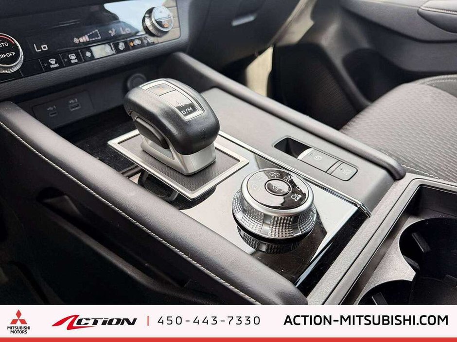 2024 Mitsubishi Outlander ES Carplay Android Auto A / C Gr.Électriques-23