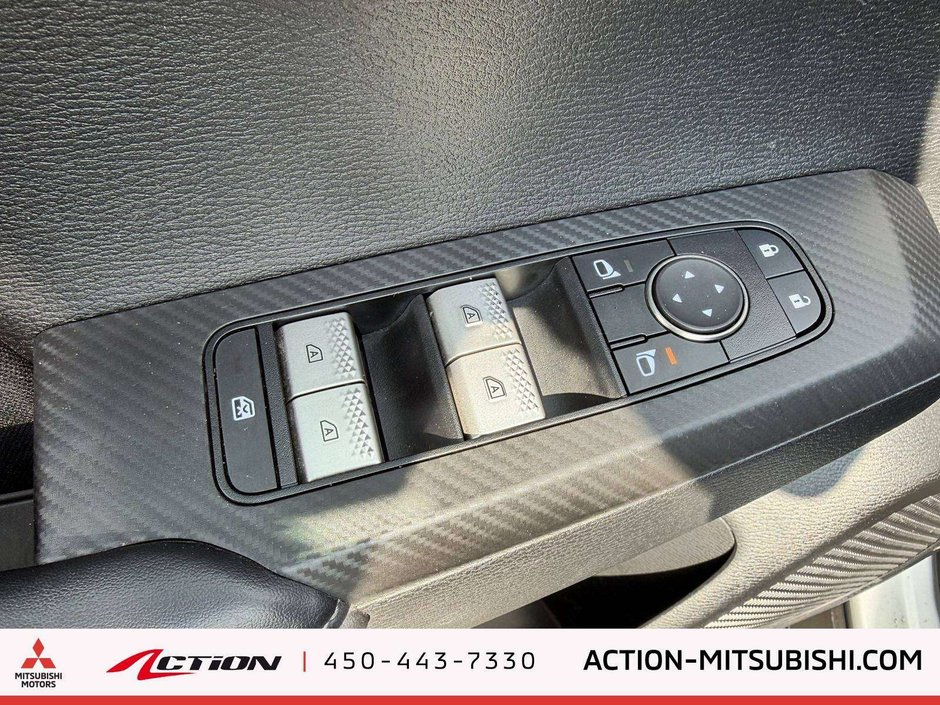 2024 Mitsubishi Outlander ES Carplay Android Auto A / C Gr.Électriques-24
