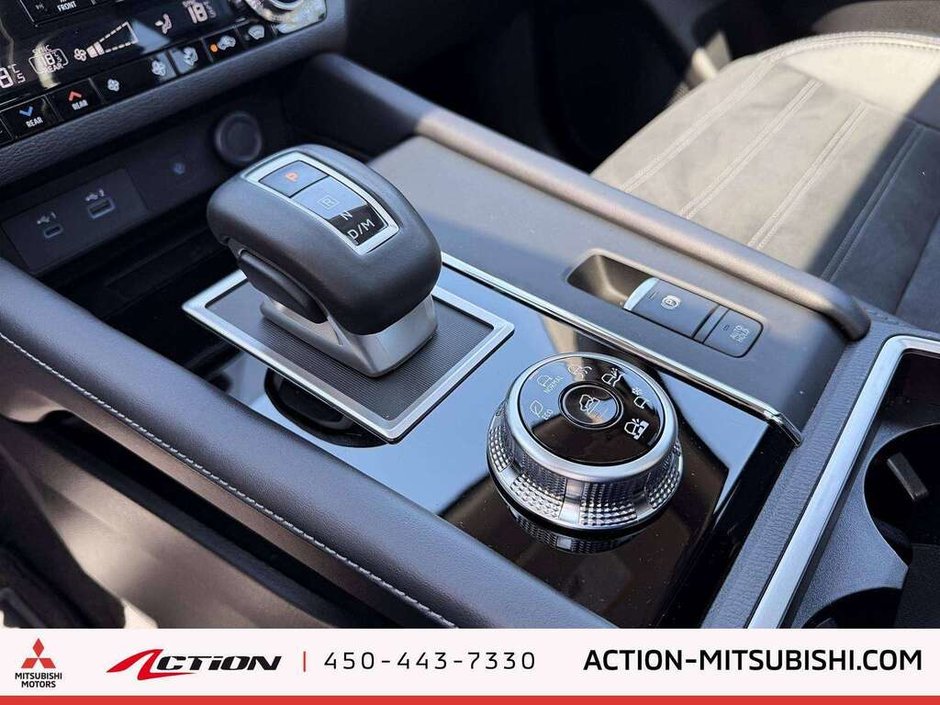2024 Mitsubishi Outlander LE AWC Toit Pano Carplay Android Auto Mags-25