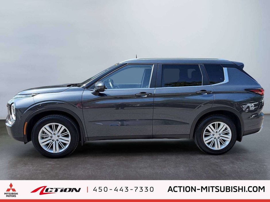 2024 Mitsubishi Outlander LE-1