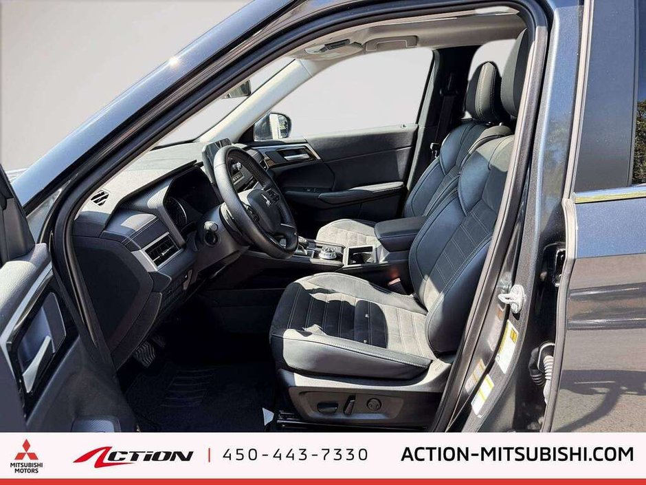 2024 Mitsubishi Outlander LE AWC Toit Pano Carplay Android Auto Mags-9