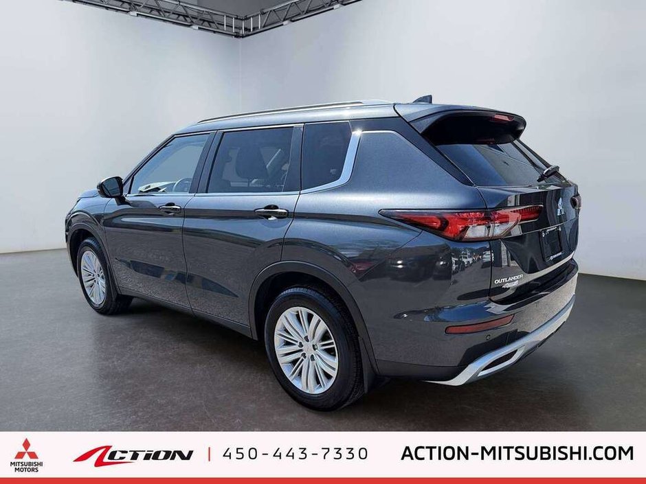 2024 Mitsubishi Outlander LE AWC Toit Pano Carplay Android Auto Mags-2