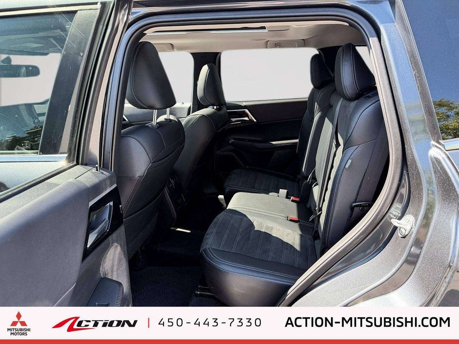 2024 Mitsubishi Outlander LE-10